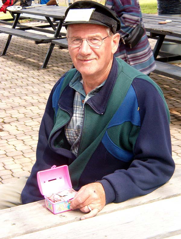 2003HUNT044