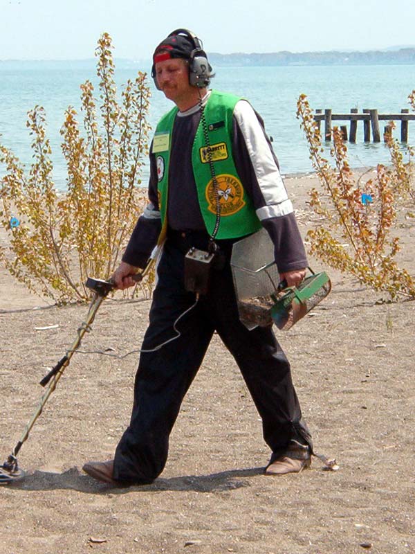 2003HUNT058